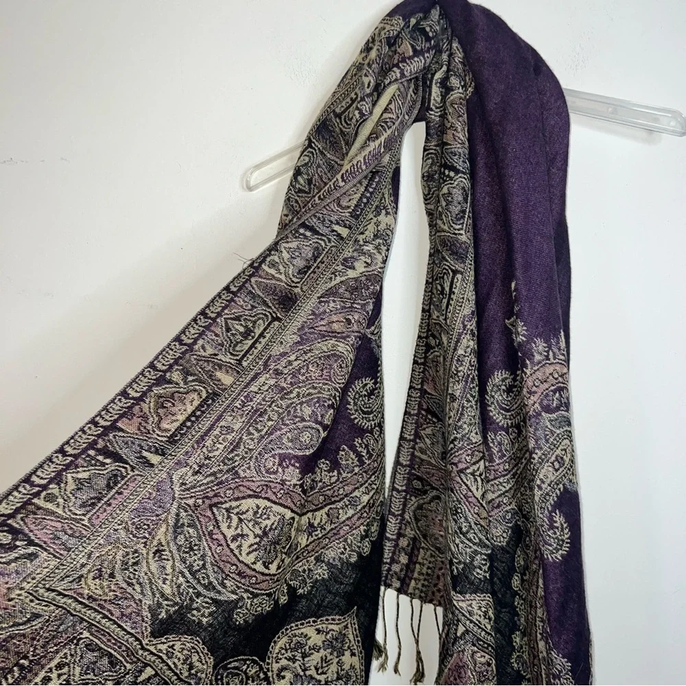 Pashmina Scarf Wrap Shawl Purple and Cream Fringed 72”x27”